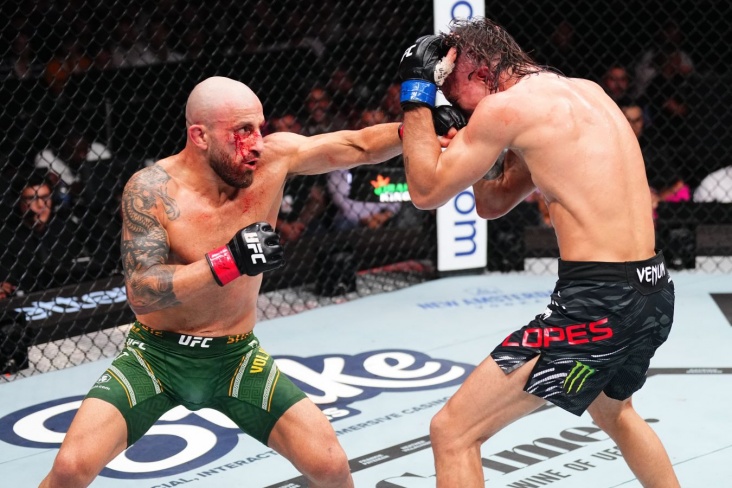 Волкановски вновь чемпион UFC.