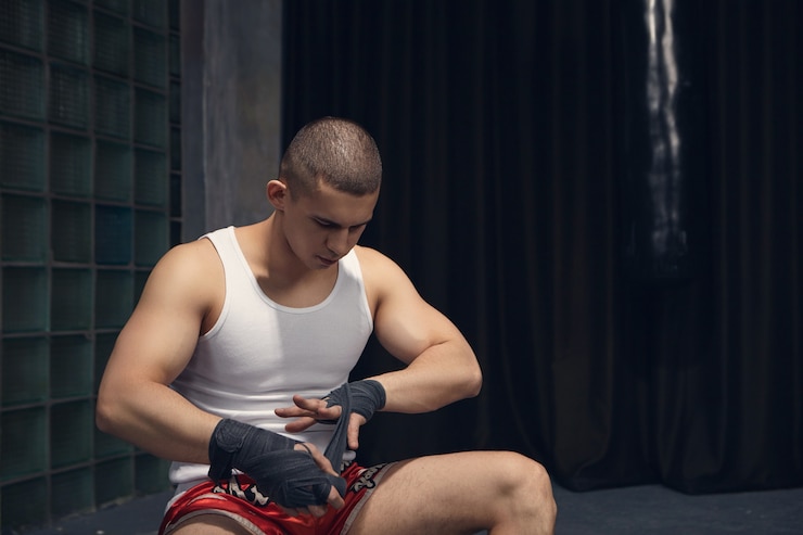 Травма ноги помешала Двалишвили перед UFC 311