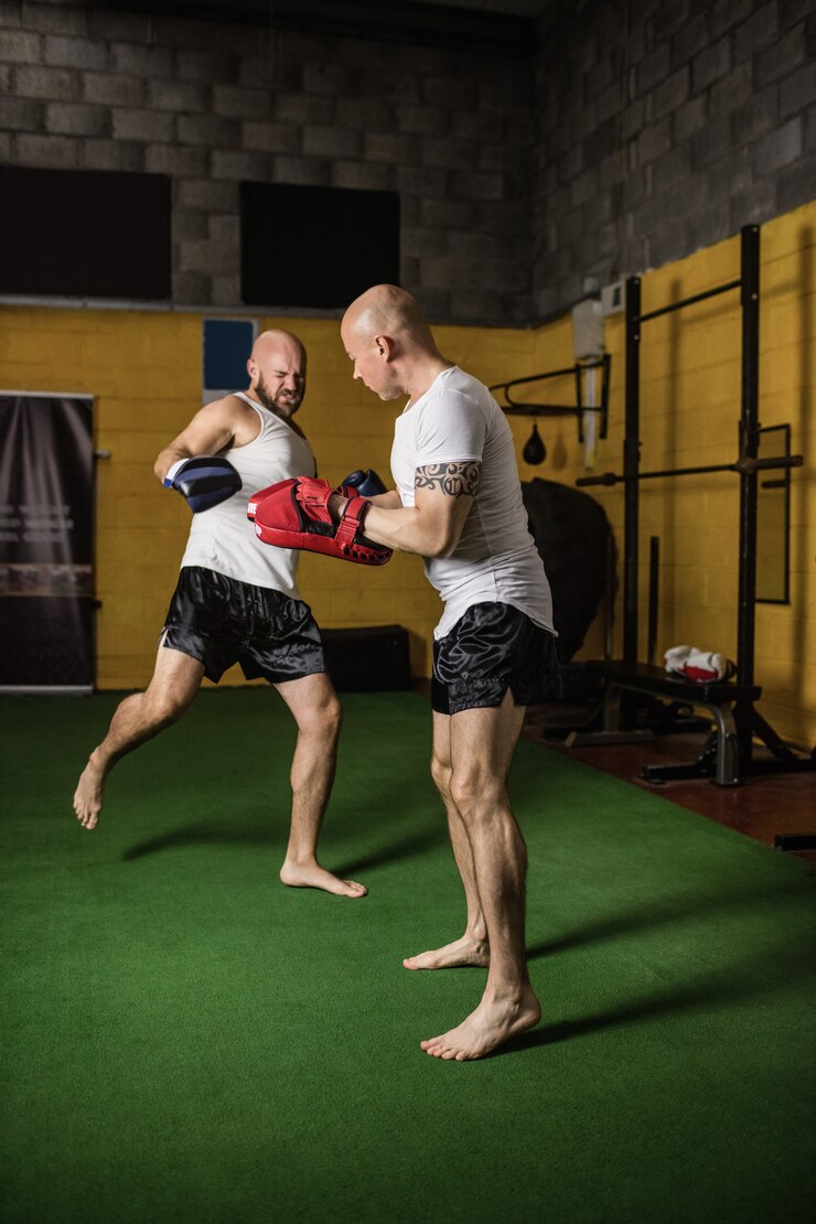 По следам Мэйуэзера: какие футболисты могут попробовать себя в боях